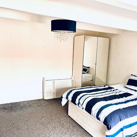 Private Room Close To Leeds University And City Centre Kültér fotó