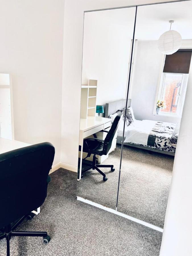 Private Room Close To Leeds University And City Centre Kültér fotó