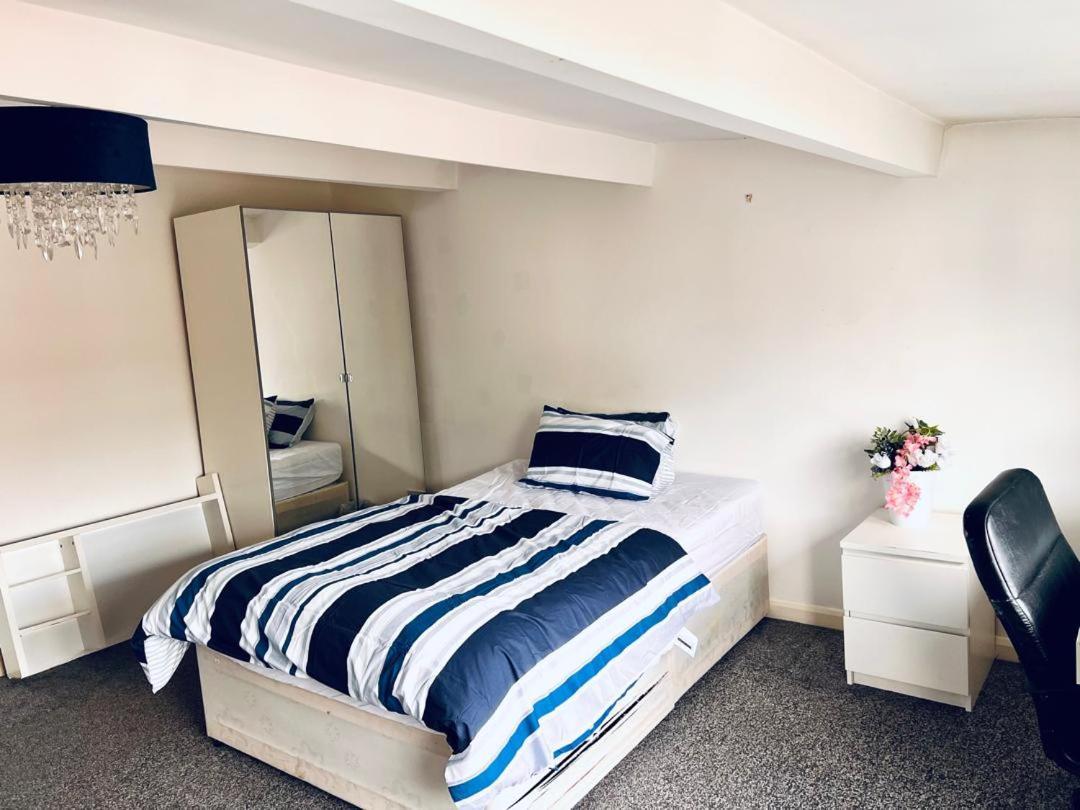Private Room Close To Leeds University And City Centre Kültér fotó